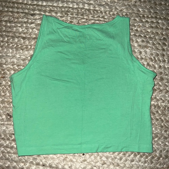 Alphalete Crop Top - Picture 2 of 3